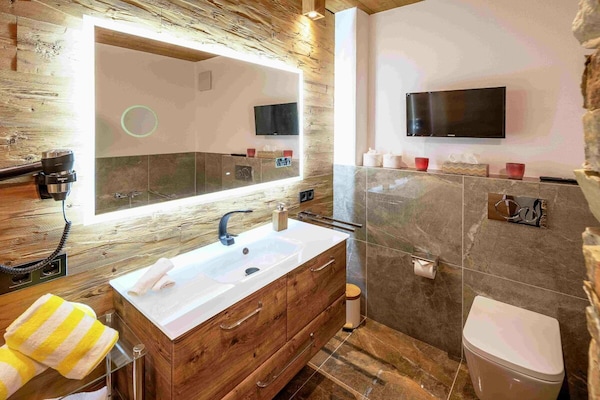 Foto van Luxe vakantieappartementchalet vlakbij het meer - Vakantiehuis in Schalkenmehren - Untagged