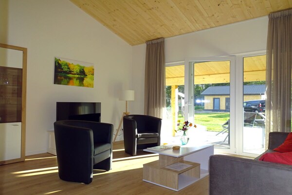 Foto van Bungalow in Gillenfeld met zwembad - Vakantiehuis in Gillenfeld - Untagged