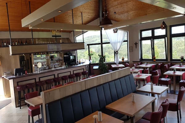 Foto van Chalet in Gerolstein bij Bosroutes - Vakantiehuis in Gerolstein - Hinterhausen - ParkFacilities