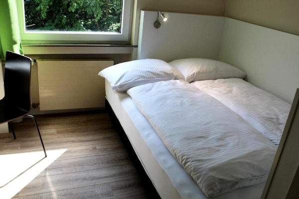 Foto van Bendorf Hotel by Belvilla Budget Tweepersoonskamer - BedRoom
