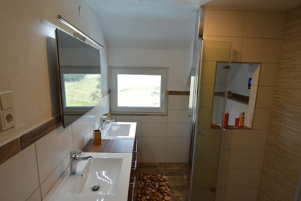 Foto van Vakantiehuis in Filz in de Eifel. - Vakantiehuis in Filz - BathRoom