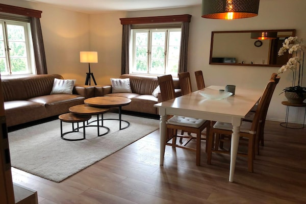 Foto van Charmant appartement met uitzicht op de bergen in Nordenau voor 6 personen - LivingRoom