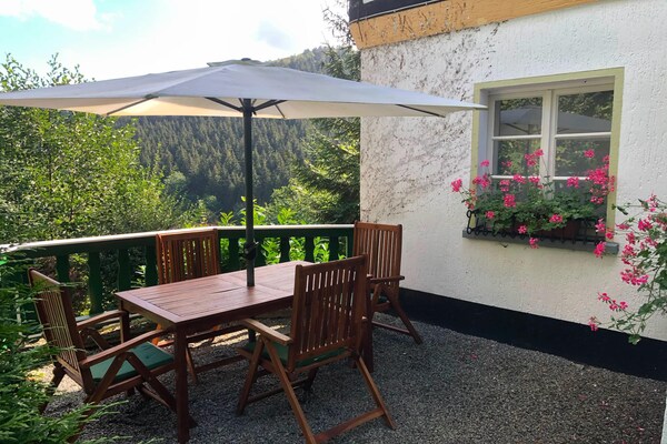 Foto van Gezellig appartement met uitzicht op de bergen in Nordenau voor 4 personen - TerraceBalcony