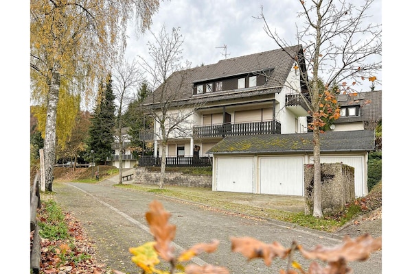 Foto van Wohnung im malerischen Elkeringhausen - Vakantiehuis in Winterberg - ExteriorWinter