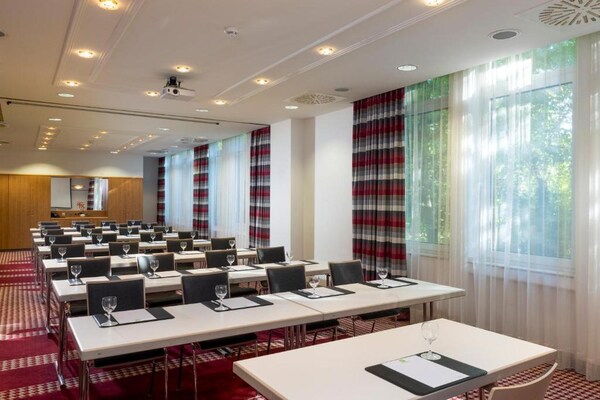Foto van Sunday Hotel Frankfurt Airport Twin Kamer - Vakantiehuis in Neu-Isenburg - HotelFacilitiesAndServices