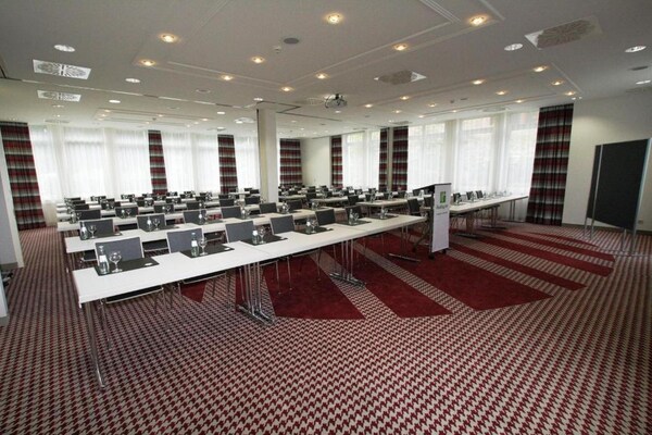 Foto van Sunday Hotel Frankfurt Twin Suite - Vakantiehuis in Neu-Isenburg - HotelFacilitiesAndServices