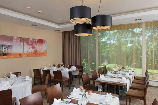 Foto van Sunday Hotel Saarbrücken Süd Driepersoonskamer - Vakantiehuis in Saarbrücken - HotelFacilitiesAndServices