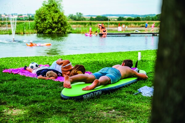 Foto van Chalet met privésauna op Vital Camp Bayerbach - Vakantiehuis in Bayerbach - ParkFacilities