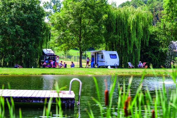 Foto van Chalet met privésauna op Vital Camp Bayerbach - Vakantiehuis in Bayerbach - ParkFacilities