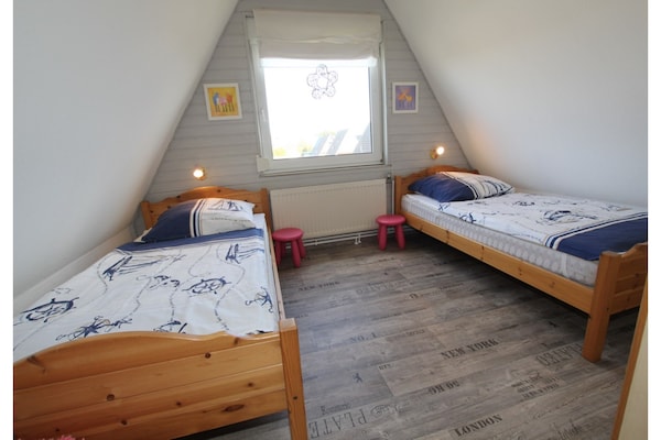 Foto van Vakantiehuis Toms Hutte met terras in Dornum - Vakantiehuis in Dornumersiel - BedRoom