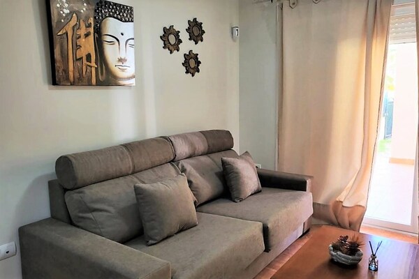 Foto van Appartement met zwembad in de buurt van het strand van Garrucha - LivingRoom