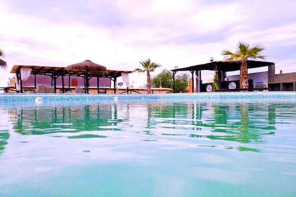 Foto van Chalet in Adra met Zee- en Bergzicht - Vakantiehuis in El Trebolar, Adra - PoolOfHouse