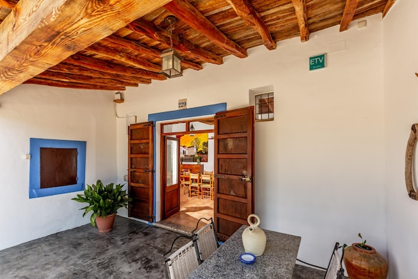 Foto van Can Pere - Villa met 3 slaapkamers voor 7 gasten - Vakantiehuis in San Juan Bautista - HallReception