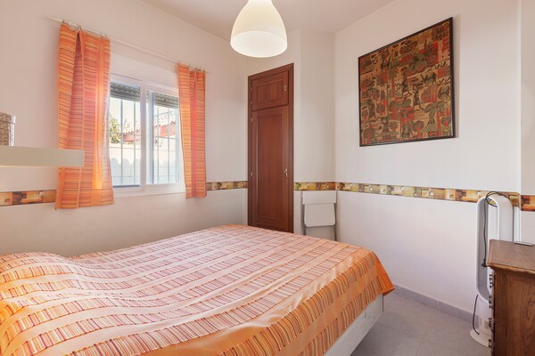 Foto van Villa aan het zwembad aan de Costa de la Luz - Vakantiehuis in Sanlúcar de Barrameda - BedRoom