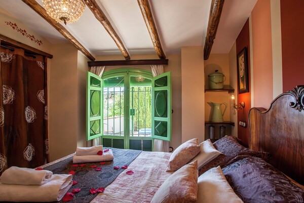 Foto van Cottage in Rute met zwembad en uitzicht - Vakantiehuis in Rute - BedRoom