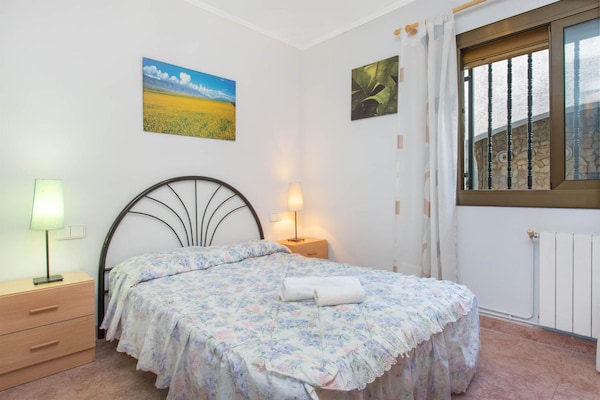 Foto van Villa vlakbij het strand in Lloret de Mar - Vakantiehuis in Vidreres - BedRoom