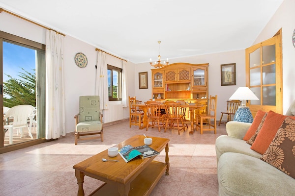Foto van Villa vlakbij het strand in Lloret de Mar - Vakantiehuis in Vidreres - LivingRoom