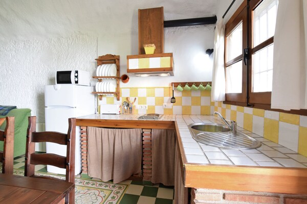 Foto van Grotwoning in Guadix bij Sierra Nevada - Vakantiehuis in Bejarin ( Purullena ) - Kitchen