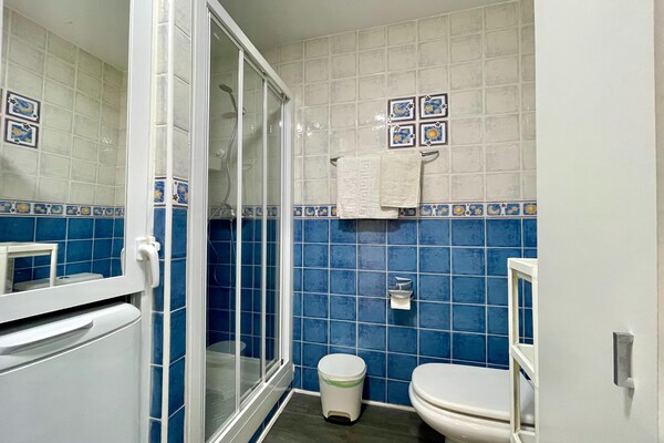 Foto van Appartement in Torremolinos bij Strand - Vakantiehuis in Torremolinos - BathRoom