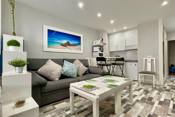 Foto van Appartement in Torremolinos bij Strand - Vakantiehuis in Torremolinos - LivingRoom