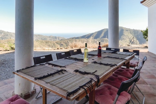 Foto van Villaverblijf met zeezicht - Vakantiehuis in Arenas - GardenSummer