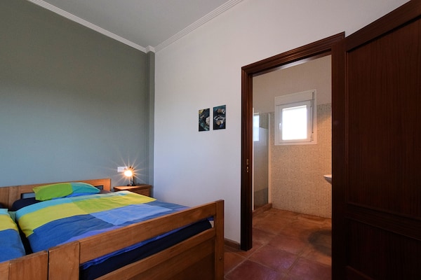 Foto van Villaverblijf met zeezicht - Vakantiehuis in Arenas - BedRoom