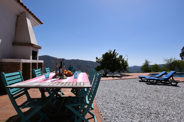 Foto van Villaverblijf met zeezicht - Vakantiehuis in Arenas - GardenSummer
