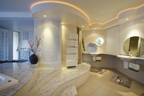 Foto van Weelderig ontworpen villa met uitzicht op zee - Vakantiehuis in Mandelieu-la-Napoule - BathRoom