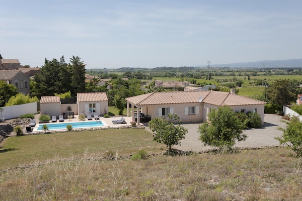 Foto van Villa in Castelnau d'Aude met Zwembad - Vakantiehuis in Castelnau d'Aude - ExteriorSummer