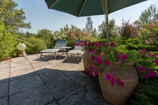 Foto van Villa met tuin en gastenverblijf - Vakantiehuis in Prades-sur-Vernazobre - GardenSummer