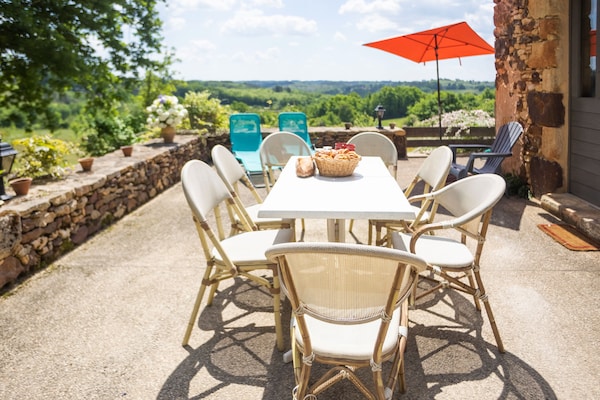 Foto van Vakantiehuis in Mazeyrolles met tuin - Vakantiehuis in Mazeyrolles - DiningRoom
