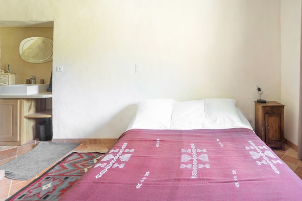Foto van Vakantiehuis in Mazeyrolles met tuin - Vakantiehuis in Mazeyrolles - BedRoom