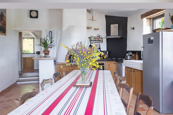 Foto van Vakantiehuis in Mazeyrolles met tuin - Vakantiehuis in Mazeyrolles - Kitchen