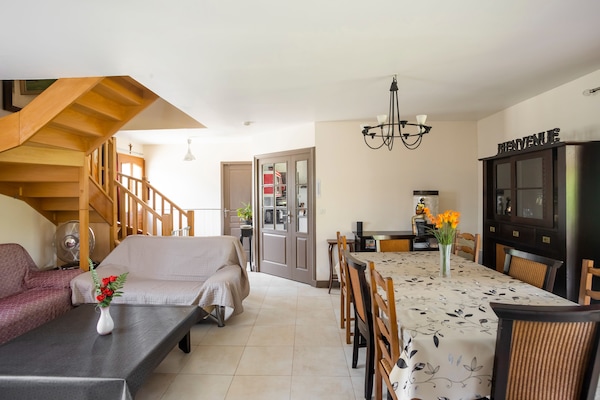 Foto van Leuke villa in Nabirat met een privézwembad - Vakantiehuis in NABIRAT - DiningRoom
