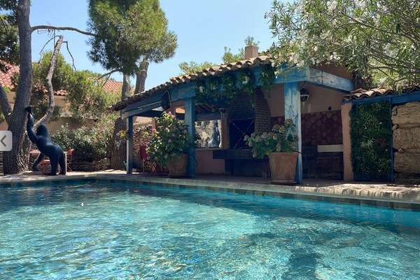 Foto van Villa in Martigues bij Middellandse Zee - Vakantiehuis in Martigues - PoolOfHouse