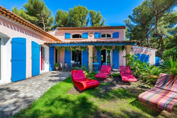 Foto van Villa in Martigues bij Middellandse Zee - Vakantiehuis in Martigues - ExteriorSummer