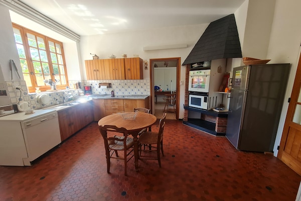 Foto van Vakantiehuis Vault-de-Lugny bij bos - Vakantiehuis in Vault de Lugny - Kitchen