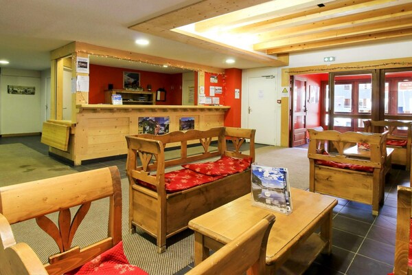 Foto van Zonnig verblijf in de Alpen voor vier personen - Vakantiehuis in Allos - HallReception