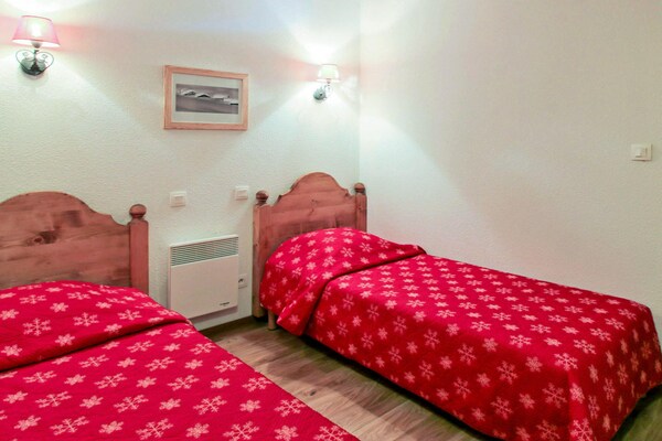 Foto van Zonnig verblijf in de Alpen voor vier personen - Vakantiehuis in Allos - BedRoom