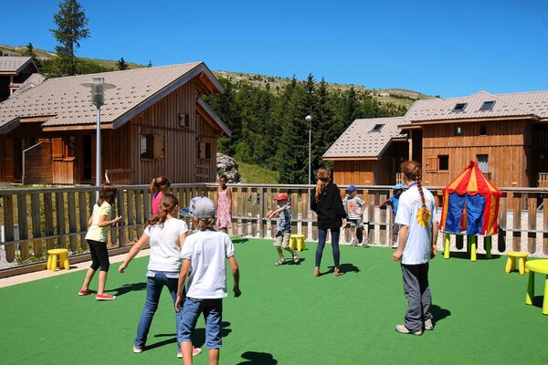 Foto van Chalet in Frankrijk bij Skipistes - Vakantiehuis in Le Dévoluy - ParkFacilities