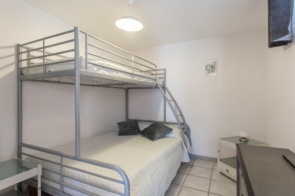 Foto van Gezellige ontsnapping op de heuvel in Berre - Vakantiehuis in Berre-Les-Alpes - BedRoom