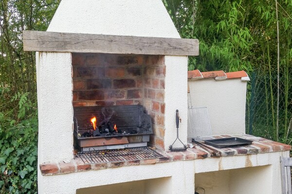 Foto van Grote boerderij met privétuin - Vakantiehuis in Nantheuil - Ambiance