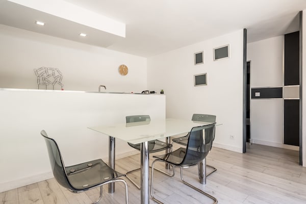 Foto van Elegante villa met privézwembad - Vakantiehuis in Les Vans - DiningRoom