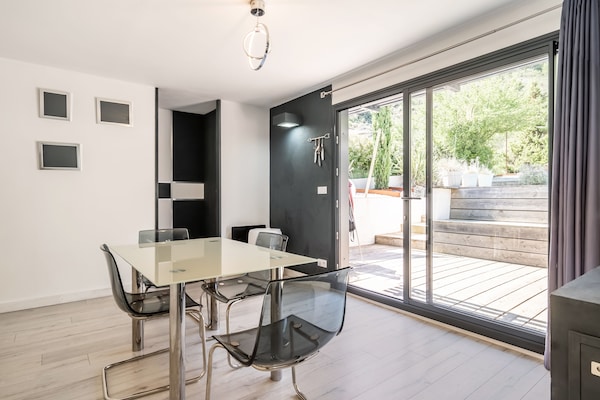 Foto van Elegante villa met privézwembad - Vakantiehuis in Les Vans - DiningRoom