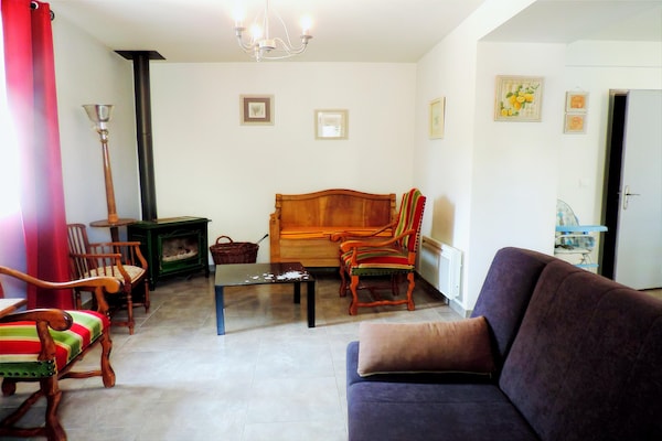 Foto van Authentieke stenen Mas Retreat - Vakantiehuis in LES ASSIONS - LivingRoom