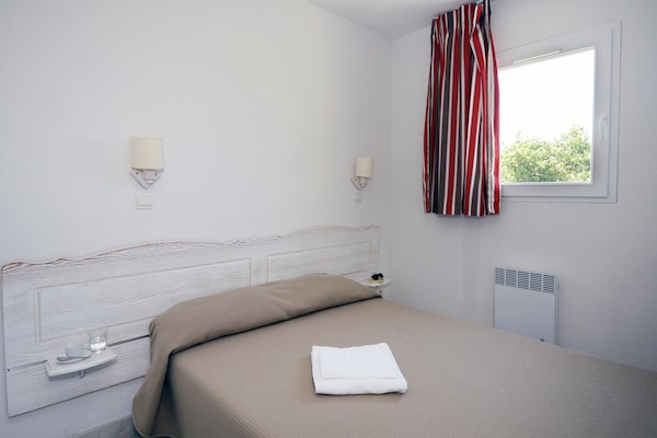 Foto van Gezellig verblijf in de Ardèche - Vakantiehuis in Labastide de virac - BedRoom
