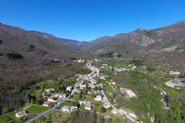 Foto van Retraite aan de rivier in La Souche - Vakantiehuis in La Souche - AreaSummer1KM