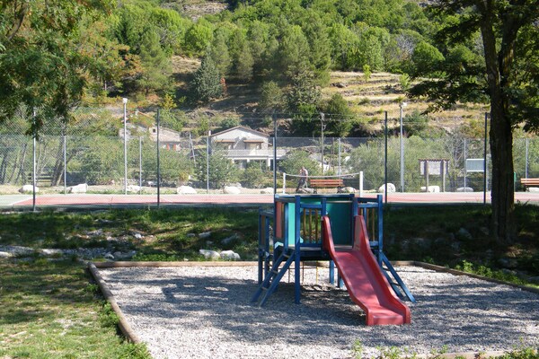 Foto van Retraite aan de rivier in La Souche - Vakantiehuis in La Souche - AreaSummer1KM