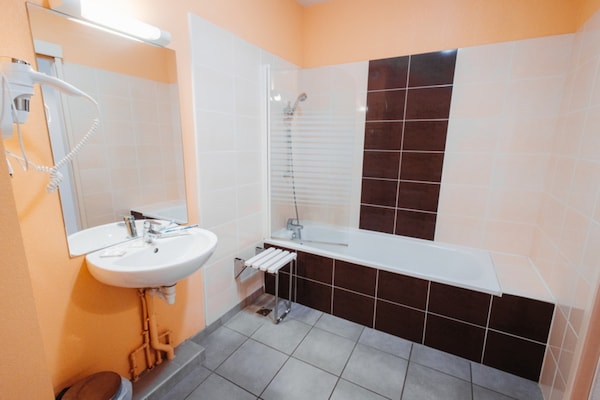 Foto van Appartement met 2 slaapkamers en airconditioning - Vakantiehuis in Ax‑les‑Thermes - BathRoom