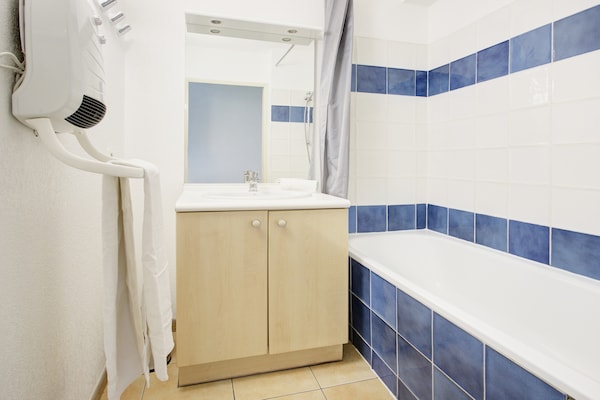 Foto van P. Minervois G N°02 - Villa 3P4 - Vakantiehuis in Homps - BathRoom